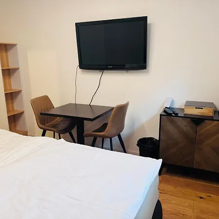 Modernes Gaestezimmer Nahe Frankfurt Mit Eigenem Bad Und Zugang